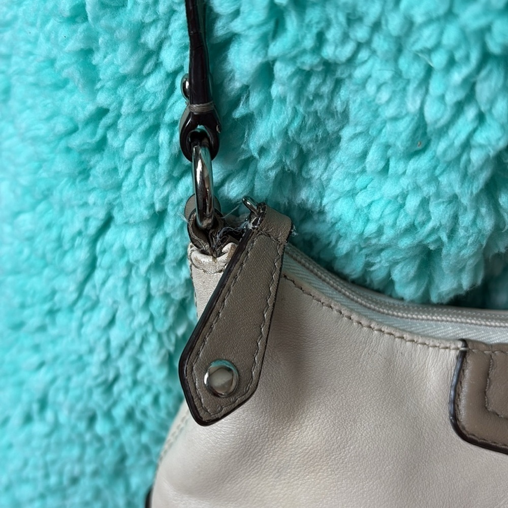 Coach   Mini bag  Crossbody  leather beige/taupe strap & trim  Silvertone
VGUC - Picture 5 of 17